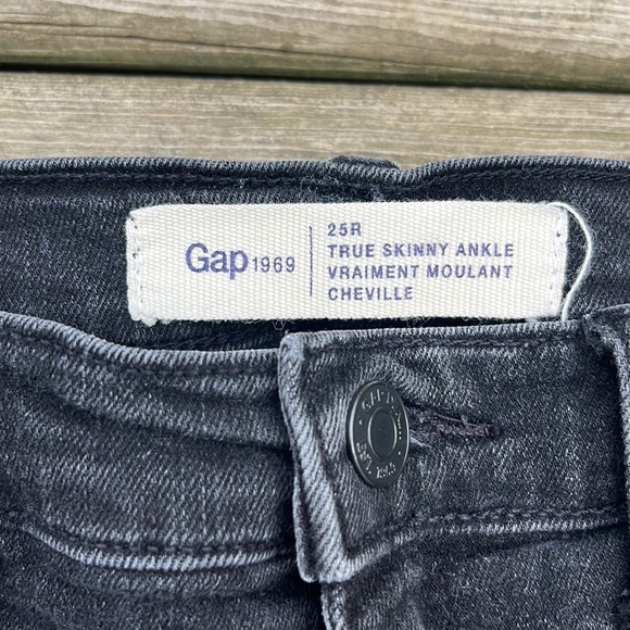 Gap True Skinny Jeans - Picture 3 of 9